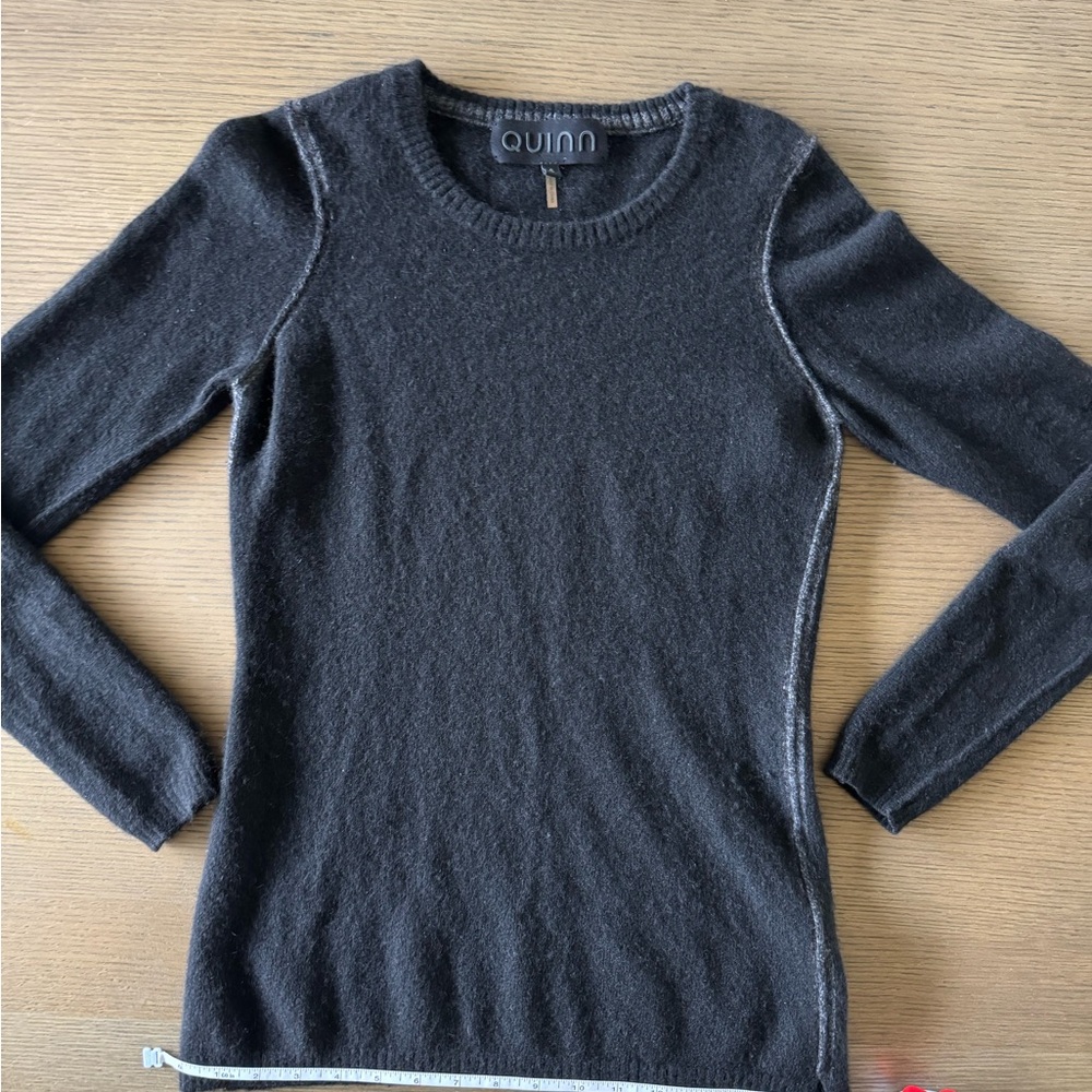 Quinn Women's Cashmere Crew Neck Sweater 🖤